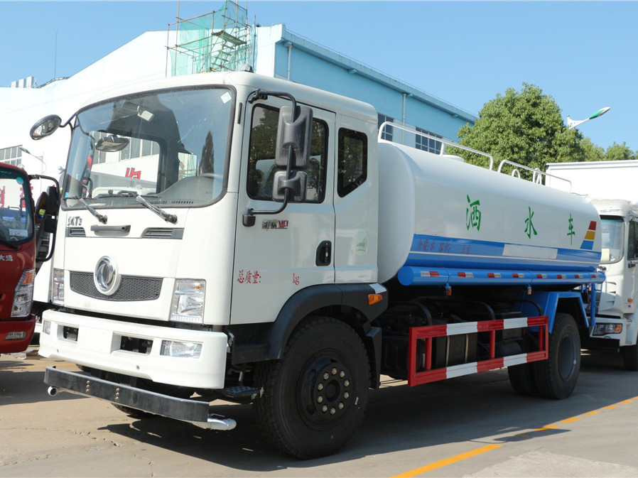 东风T3（12方）洒水车